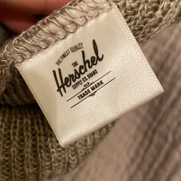 Herschel hat . - Picture 8 of 10